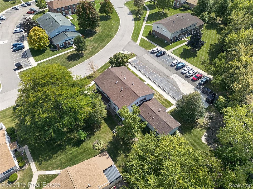 28308 Coventry Ct, photo 21