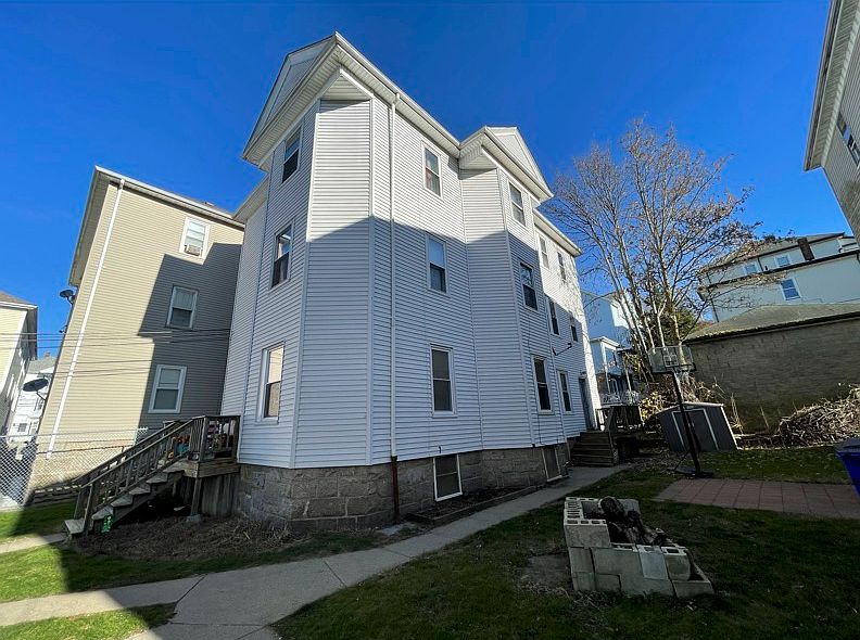 1st image of 488 Ridge St #1