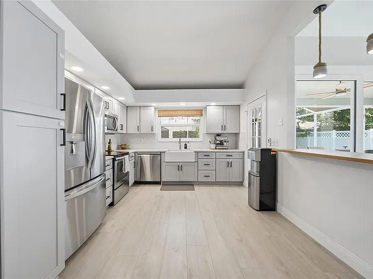 17633 Esprit Dr — Photo 8