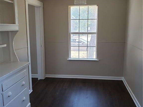 4th image of 806 W Chambers St