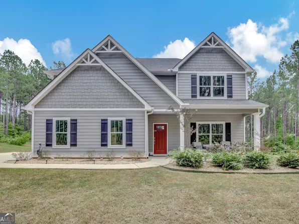 64 Limb Ct, Grantville, GA 30220