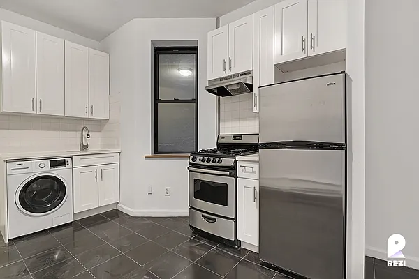 Rented by REZI | media 1