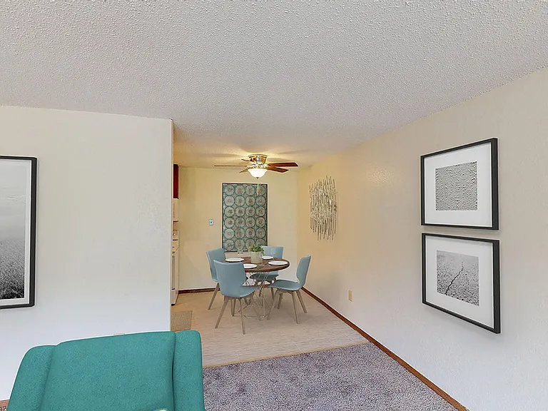 Candlewood Apartments — Photo 15