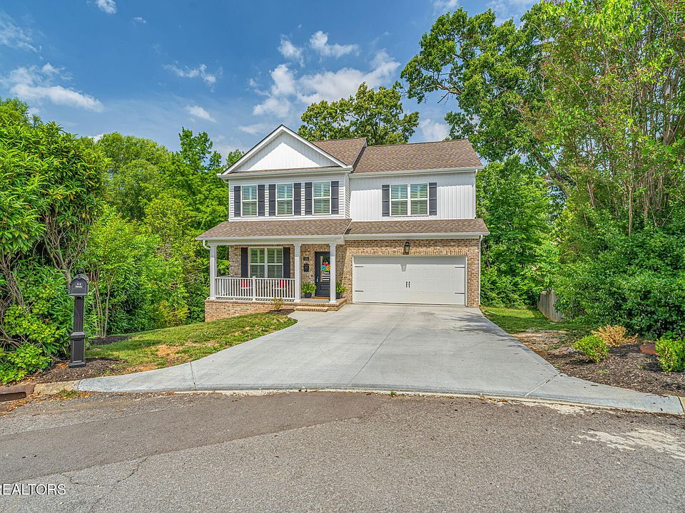 1st image of 1204 Emerald Forest Ln