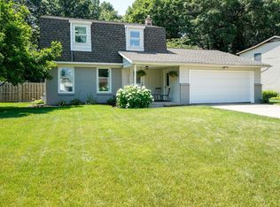 3134 Pinedale Dr SW, Grandville, MI 49418
