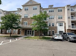 226 Luca Dr, Piscataway, NJ 08854