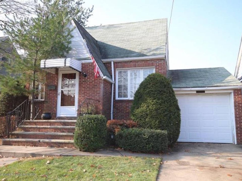 1st image of 190 Crystal Ave