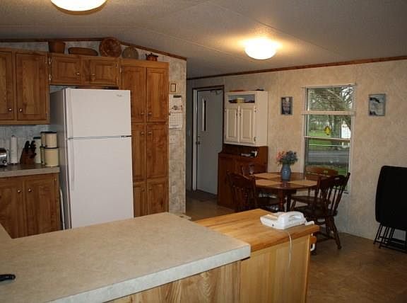2nd image of 102 Willowood Dr