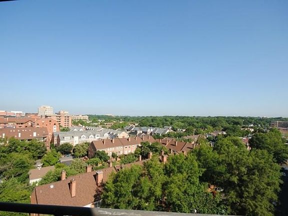 2nd image of 1001 N Randolph St APT 1009