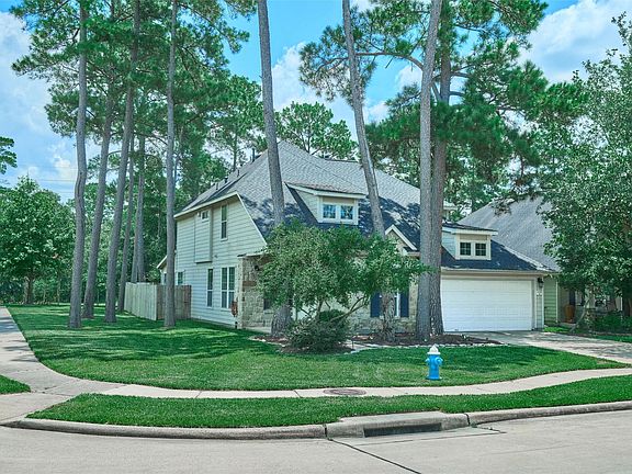 3rd image of 13038 Oakwood Manor Dr