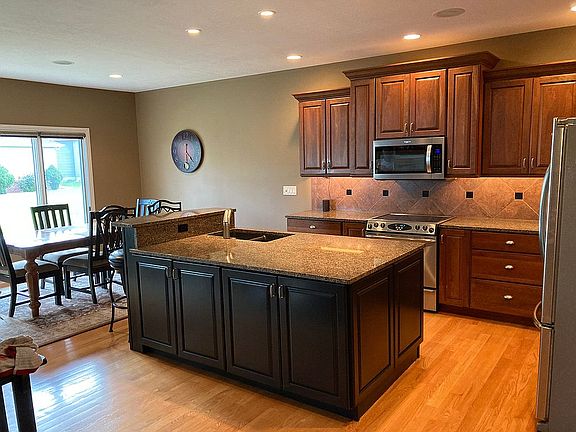4th image of 9911 Flat Water Cir