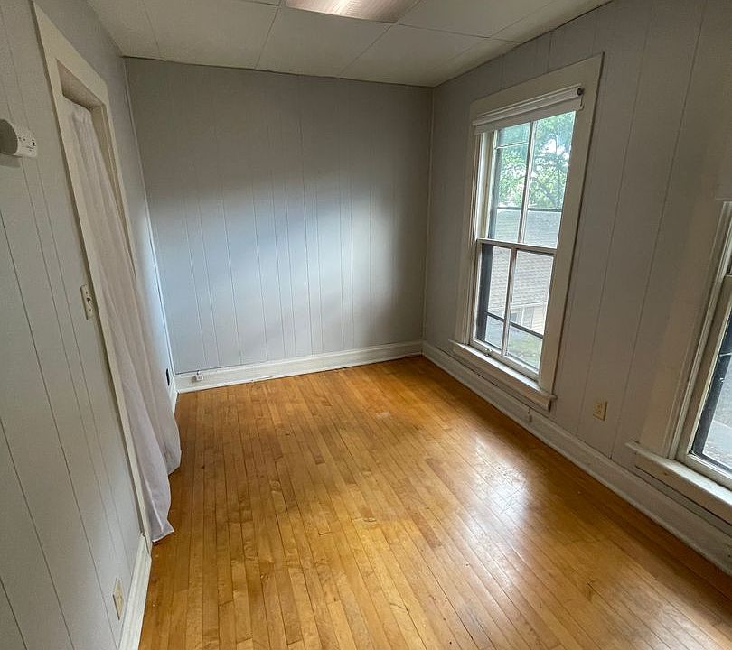 2nd image of 717 Water St S #3