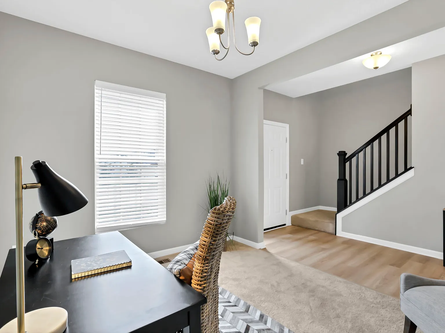3 bed, 2100 sqft, $2,900 — Photo 3