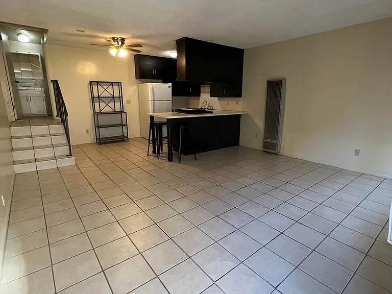 1361 E Del Mar Blvd — Photo 3