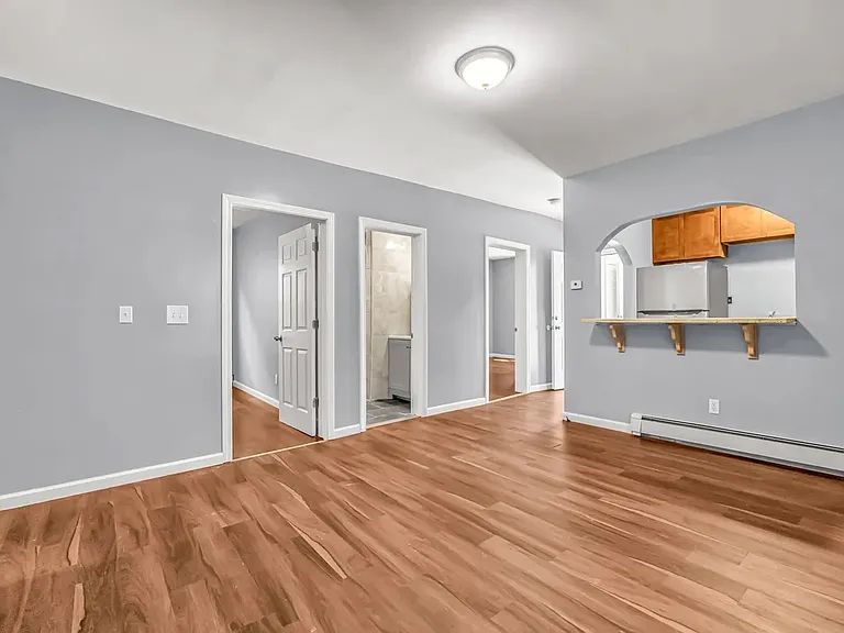 589 Winchester Ave #2 — Photo 7