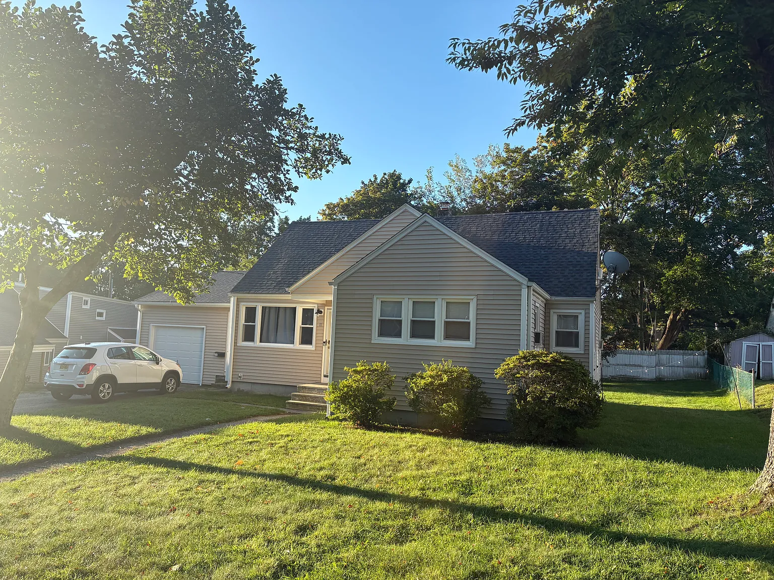 5 bed, 1428 sqft, $4,600 — Photo 3