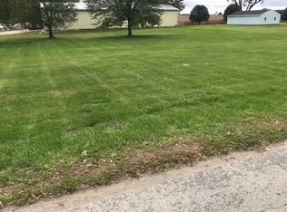 9515 E 600 S, Wolcottville, IN 46795