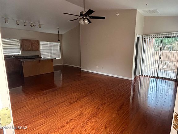 2nd image of 268 E Camino Limon Verde