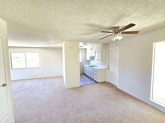 5th image of 321 Lenore St