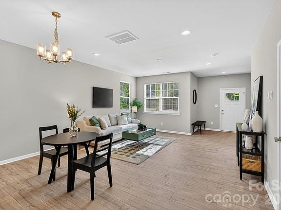 5th image of 344 Lincoln St #B