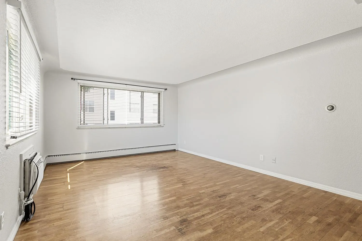 1 bed, 576 sqft, $1,150 — Photo 3