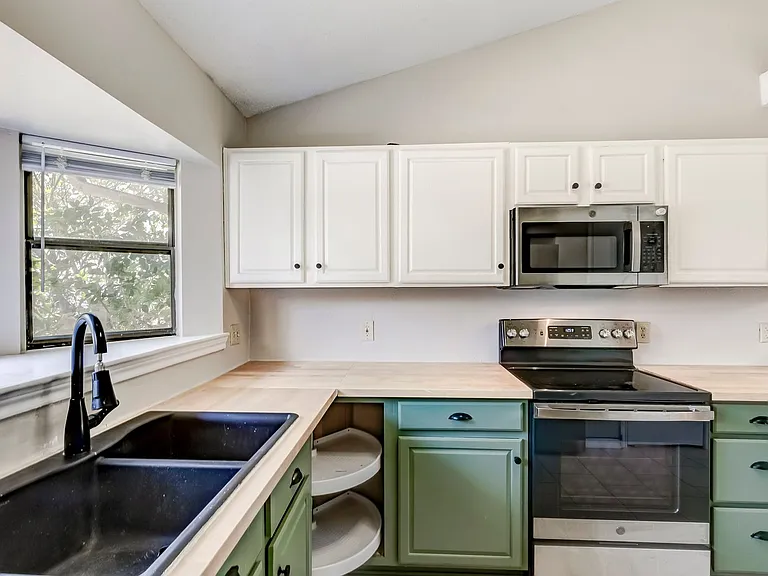 2015 Newton Dr — Photo 15