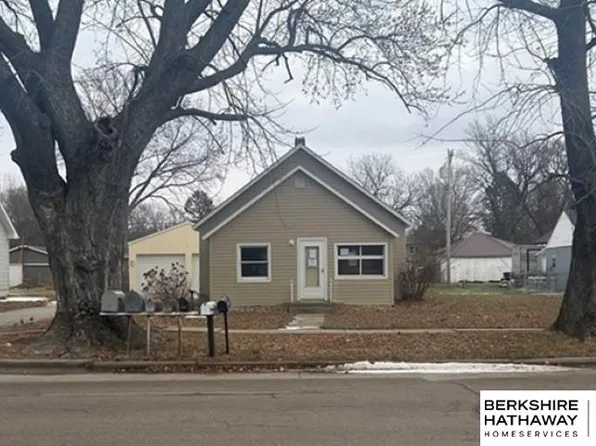 428 N 8th St, Loup City, NE 68853