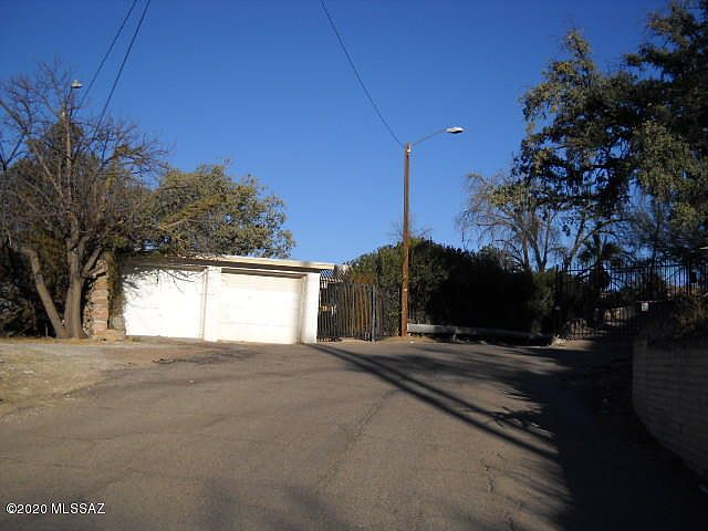 1st image of 140 N Escalada Dr