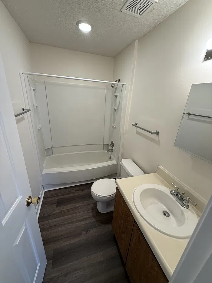 2 bed, 2.0 bath, 960 sqft, $1,195 — Photo 4