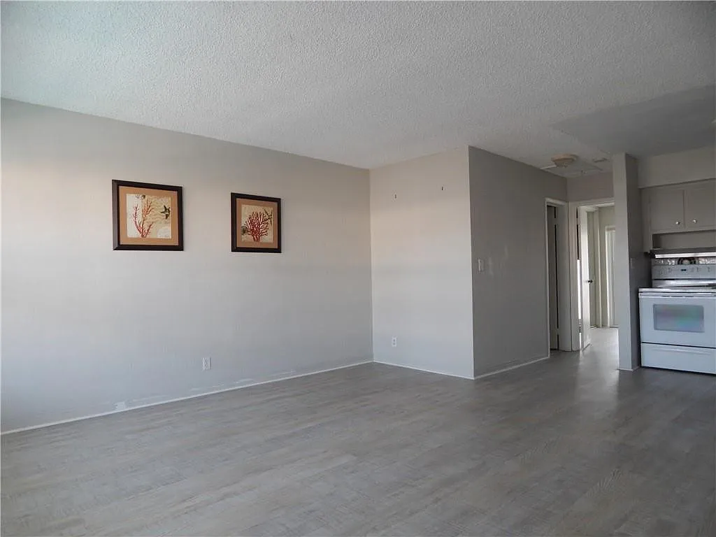 1 bed, 1.0 bath, 530 sqft, $1,800 — Photo 4