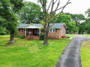 190 Dean Ave, Inman, SC 29349