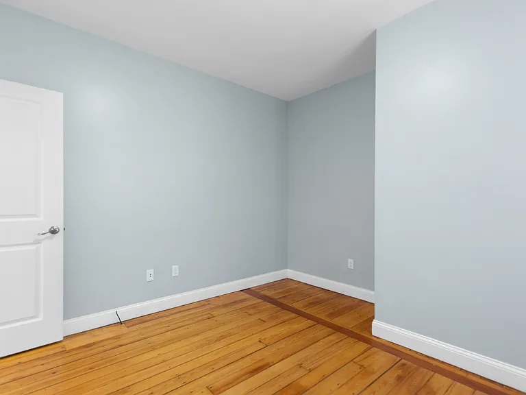 18 Trenton St — Photo 16