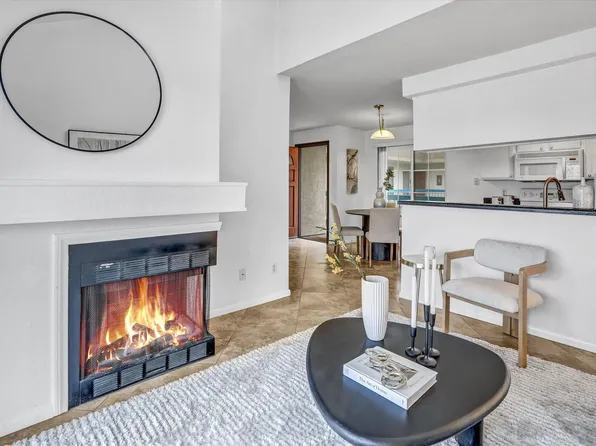 2560 C St APT 32, San Diego, CA 92102