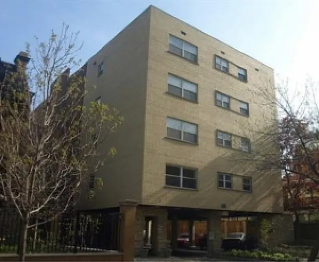 530 W Barry Ave #4D — Photo 1