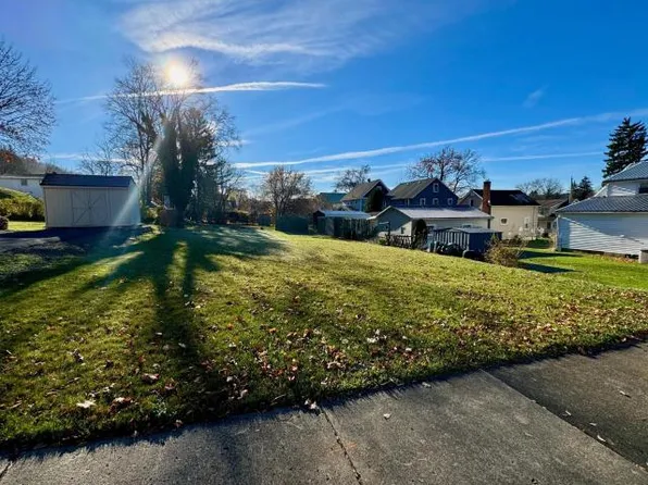 208 Terrace St #10, Warren, PA 16365