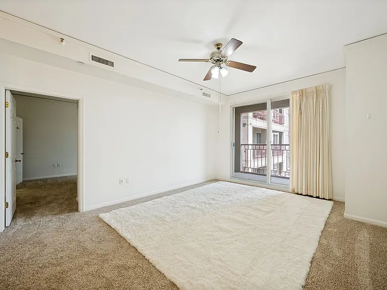 1 Towers Park Ln #413 — Photo 8