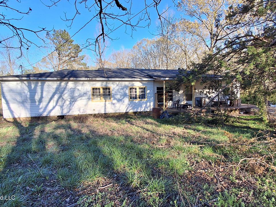 1st image of 11 Dogwood Cir