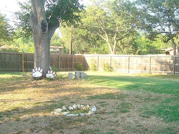 4th image of 267 Pinewood Ln