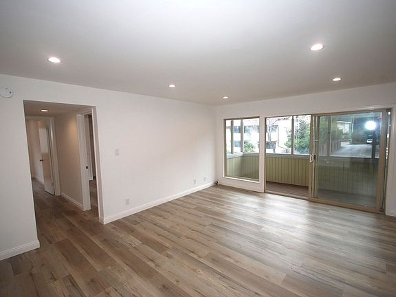 4th image of 3217 Glendora Dr APT 1