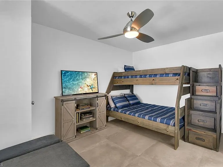 10684 Gulf Shore Dr #B-302 — Photo 22