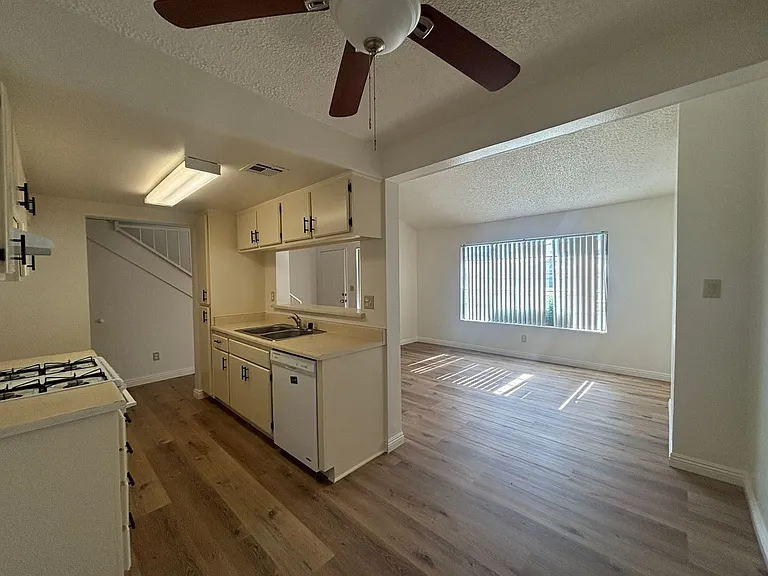 43941 18th St E — Photo 9