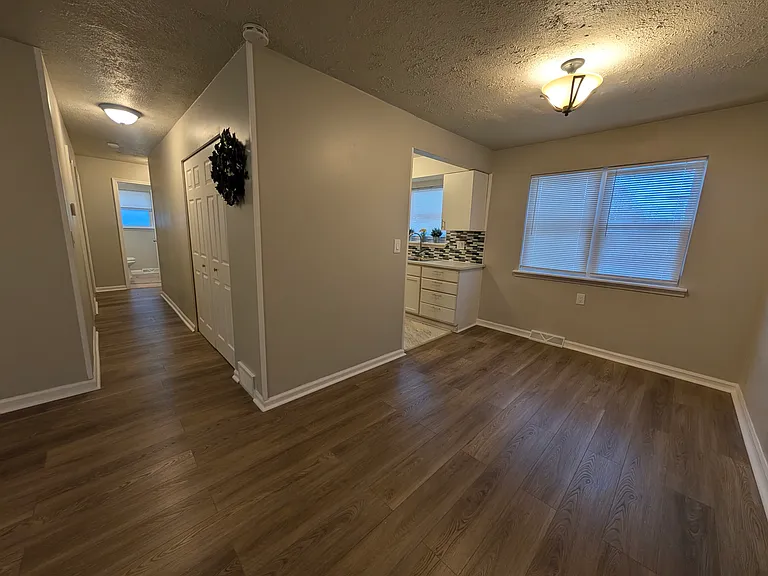 799 Gates Ave — Photo 6