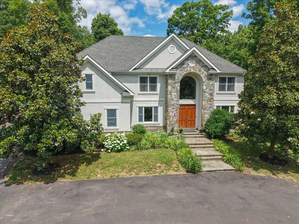 5202 Chase Ln, Midland, VA 22728
