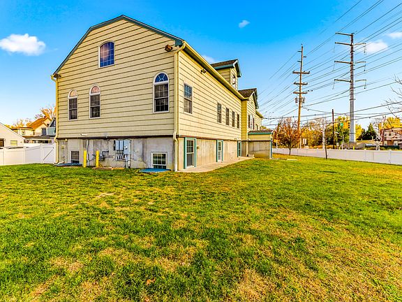 4th image of 805 Little Chestnut St Unit 1