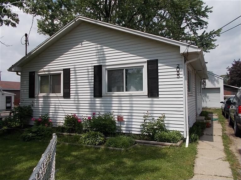 1st image of 2055 Brady Ave
