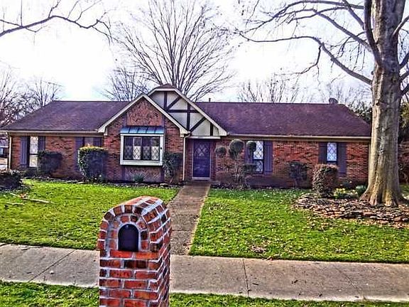 Comfortable 3 bedroom, 2 bathroom home in Memphis, TN.