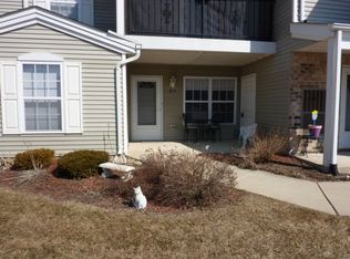 1102 Sunnyslope Dr, Racine, WI 53406