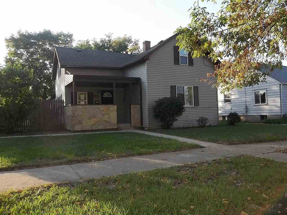 2nd image of 810 1/2 Avenue A