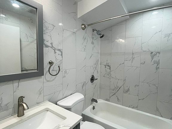 5th image of 121 Norfolk St #2A