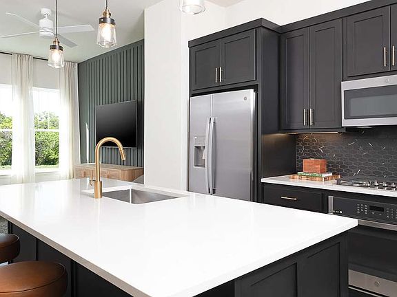 Collin Creek - Davis Interior Image 3